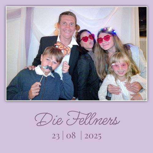 dtb2778626 32A6F4B-FB BD353794 105 collage